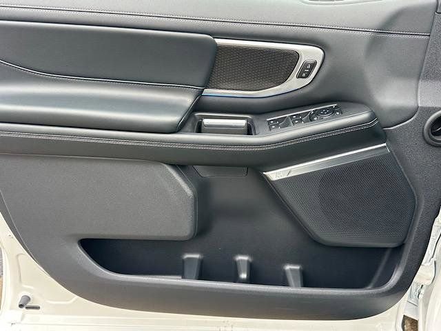 New 2025 Ford Expedition Platinum w/ Stealth Performance Package image 10
