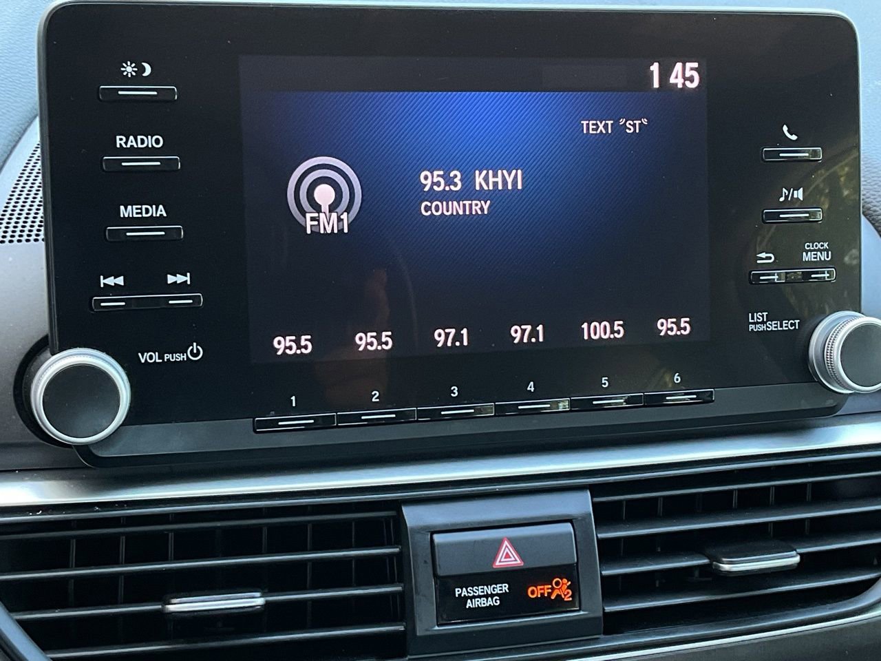 Used 2019 Honda Accord LX image 29