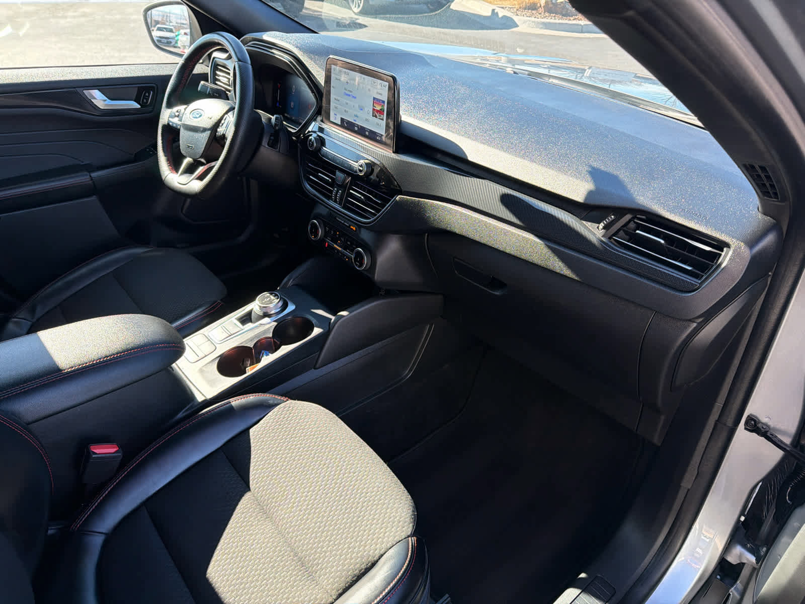 Used 2024 Ford Escape ST-Line image 16