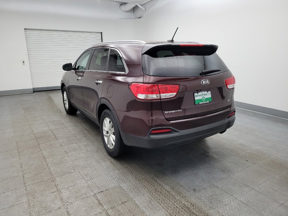 Used 2016 Kia Sorento LX image 5