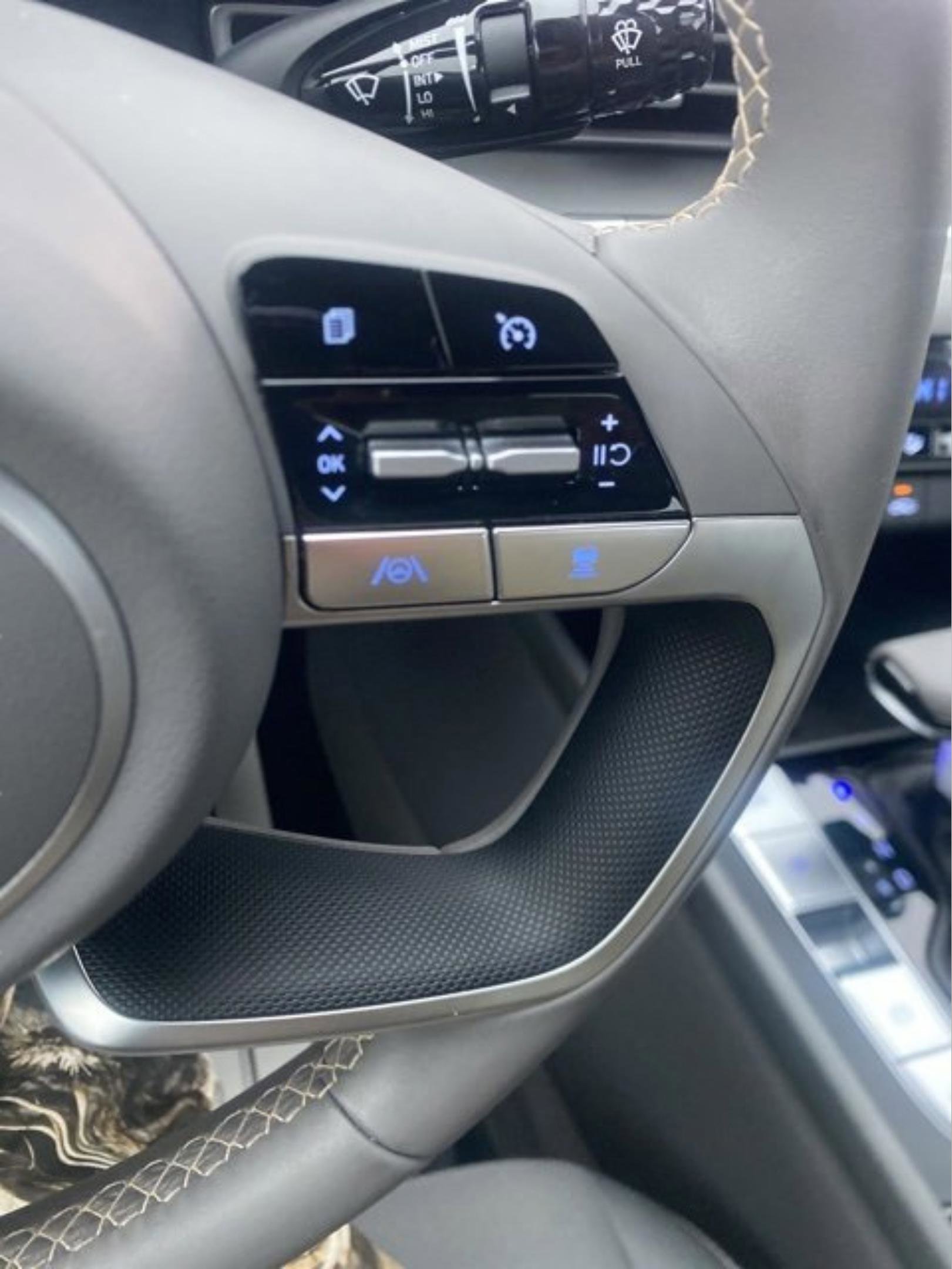 Used 2023 Hyundai Elantra SEL w/ Convenience Package image 20