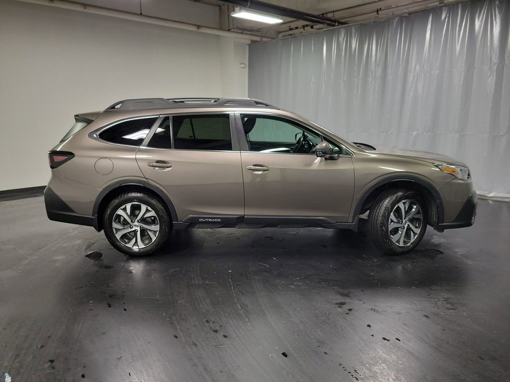 Used 2022 Subaru Outback Limited AWD/4WD image 9