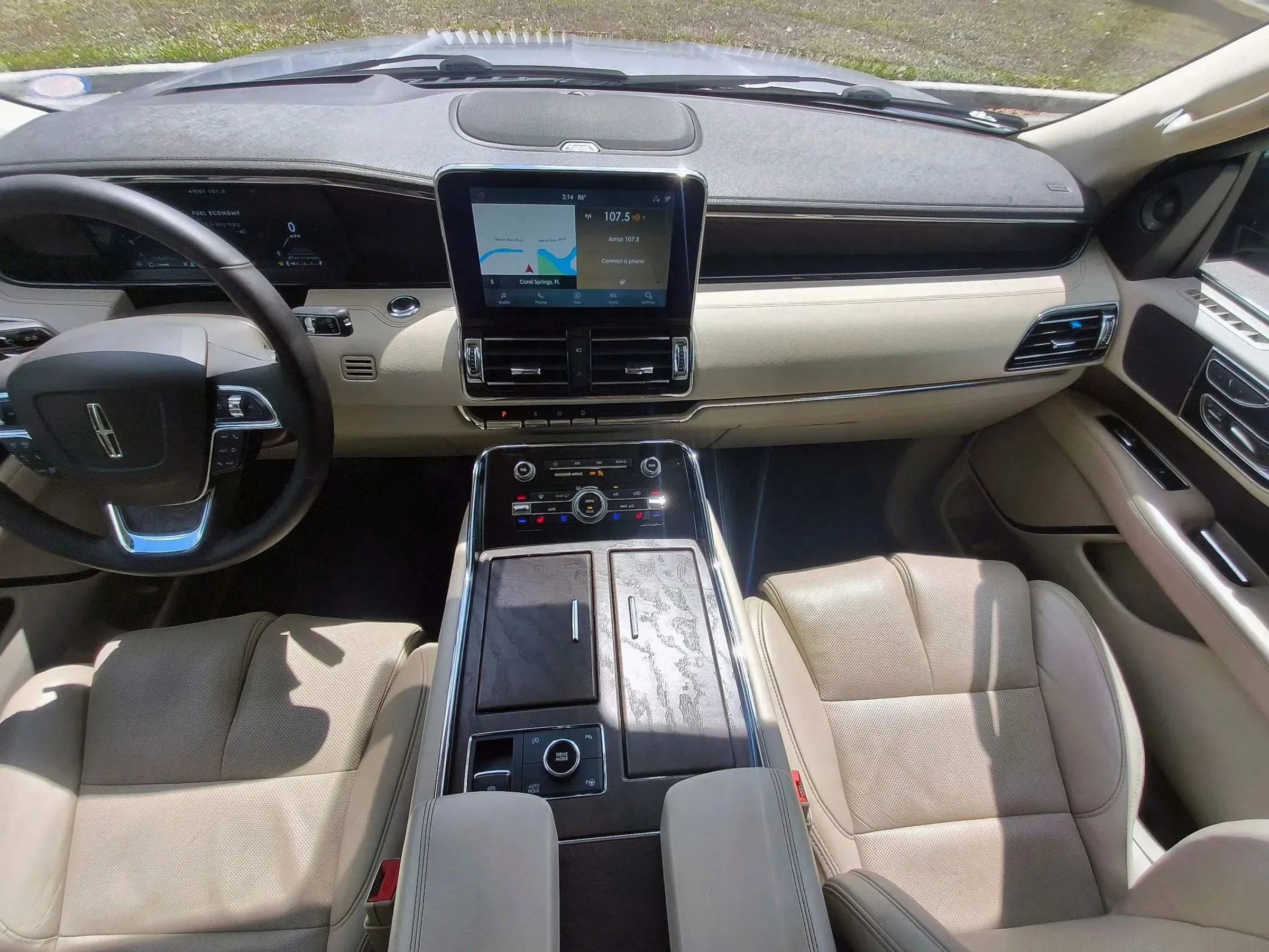Used 2020 Lincoln Navigator Reserve w/ Equipment Group 201A Reserve RWD image 9