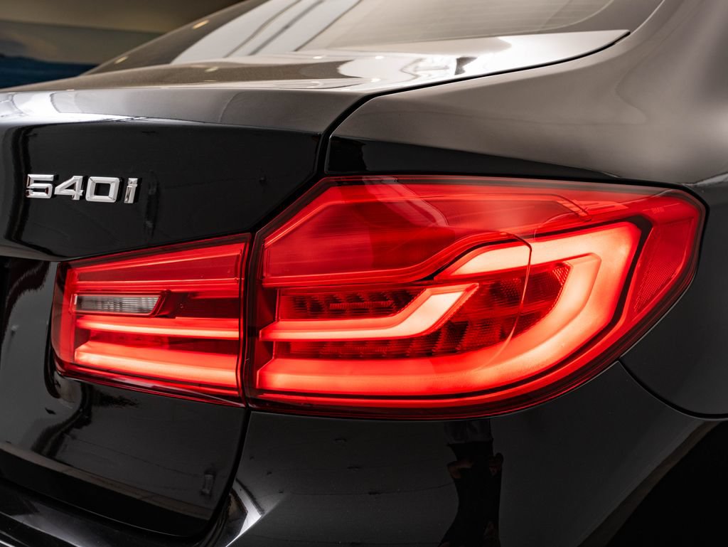Used 2019 BMW 540i RWD image 9