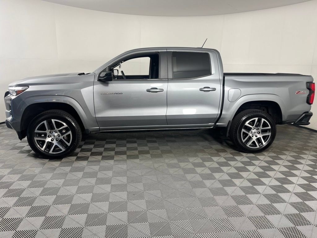 Certified 2023 Chevrolet Colorado Z71 w/ Z71 Convenience Package 2 AWD/4WD image 9
