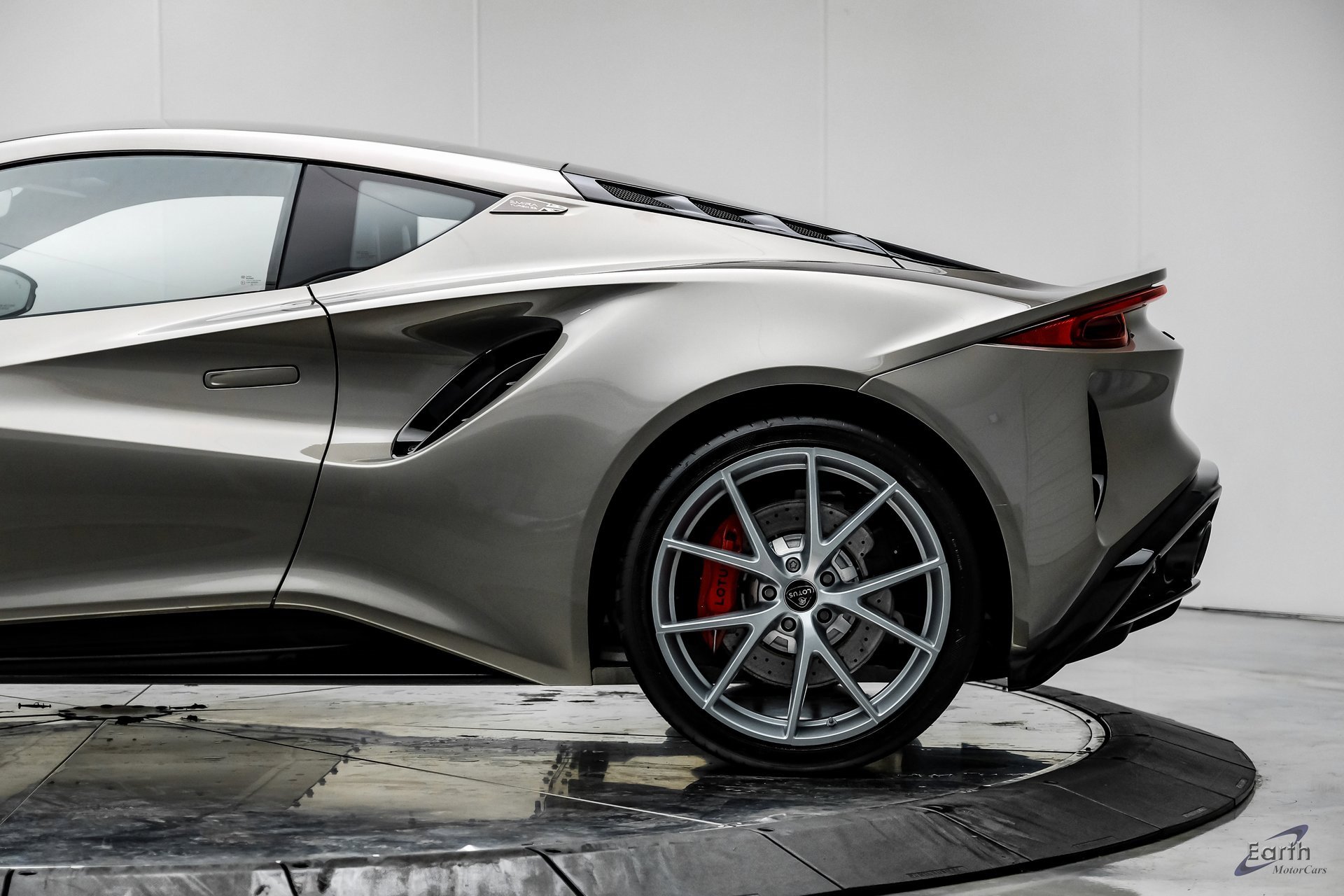 New 2026 Lotus Emira SE image 8