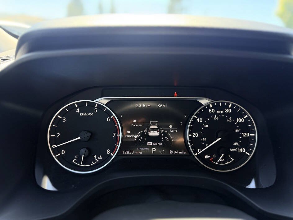 Used 2025 Nissan Rogue SV FWD image 14