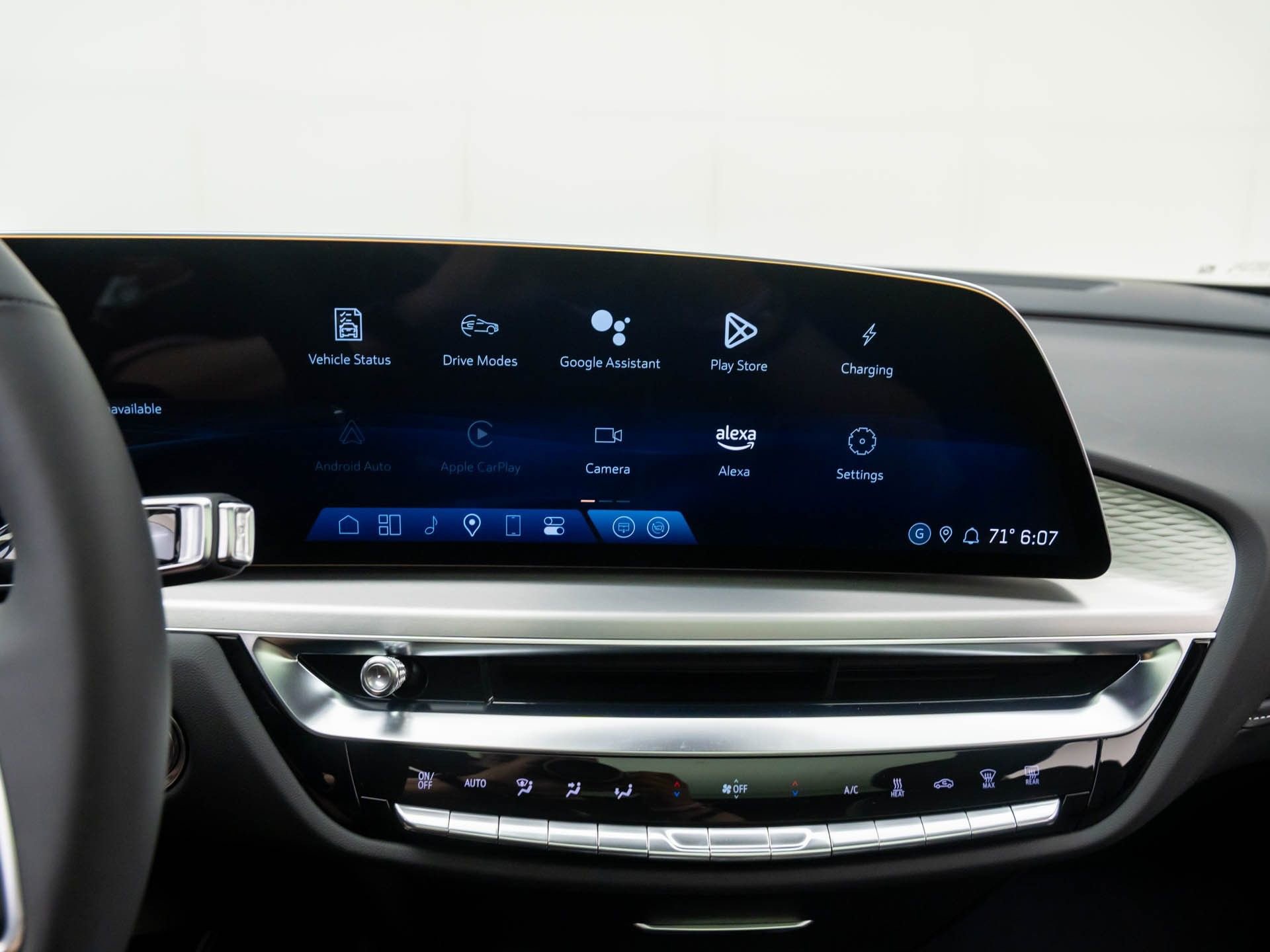 New 2025 Cadillac Lyriq Luxury image 21