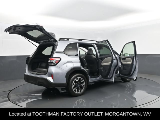 Used 2025 Subaru Forester Premium AWD/4WD image 30
