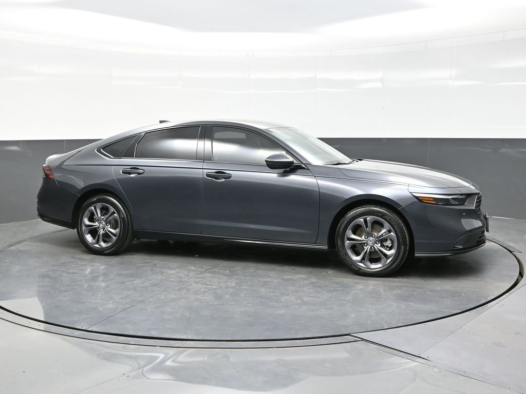 Used 2025 Honda Accord EX-L image 8