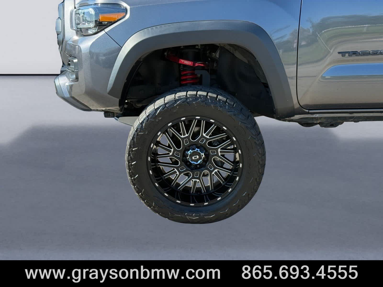 Used 2023 Toyota Tacoma TRD Pro AWD/4WD image 9