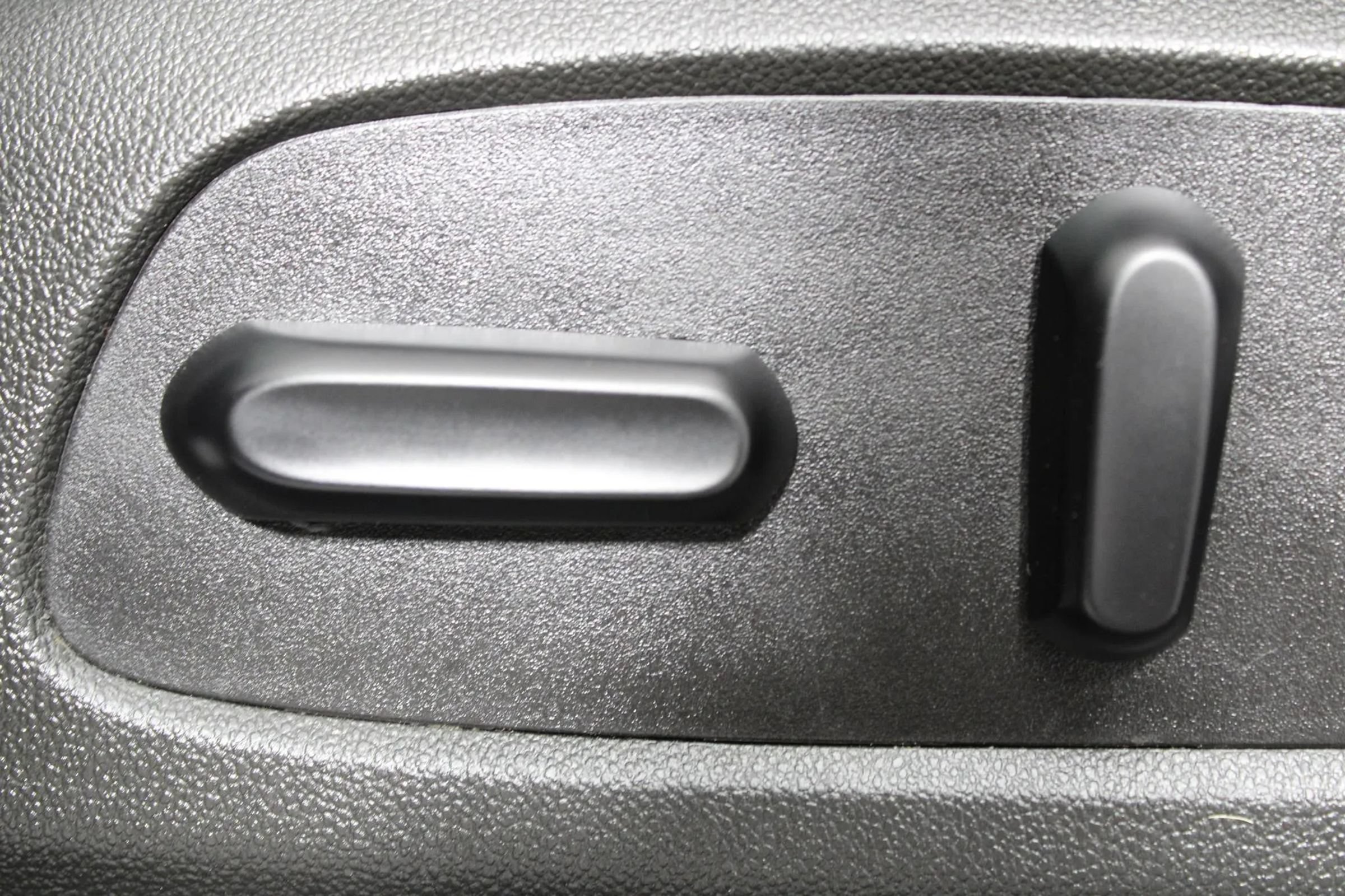 Used 2021 Chevrolet Traverse RS w/ LPO, Floor Liner Package AWD/4WD image 39
