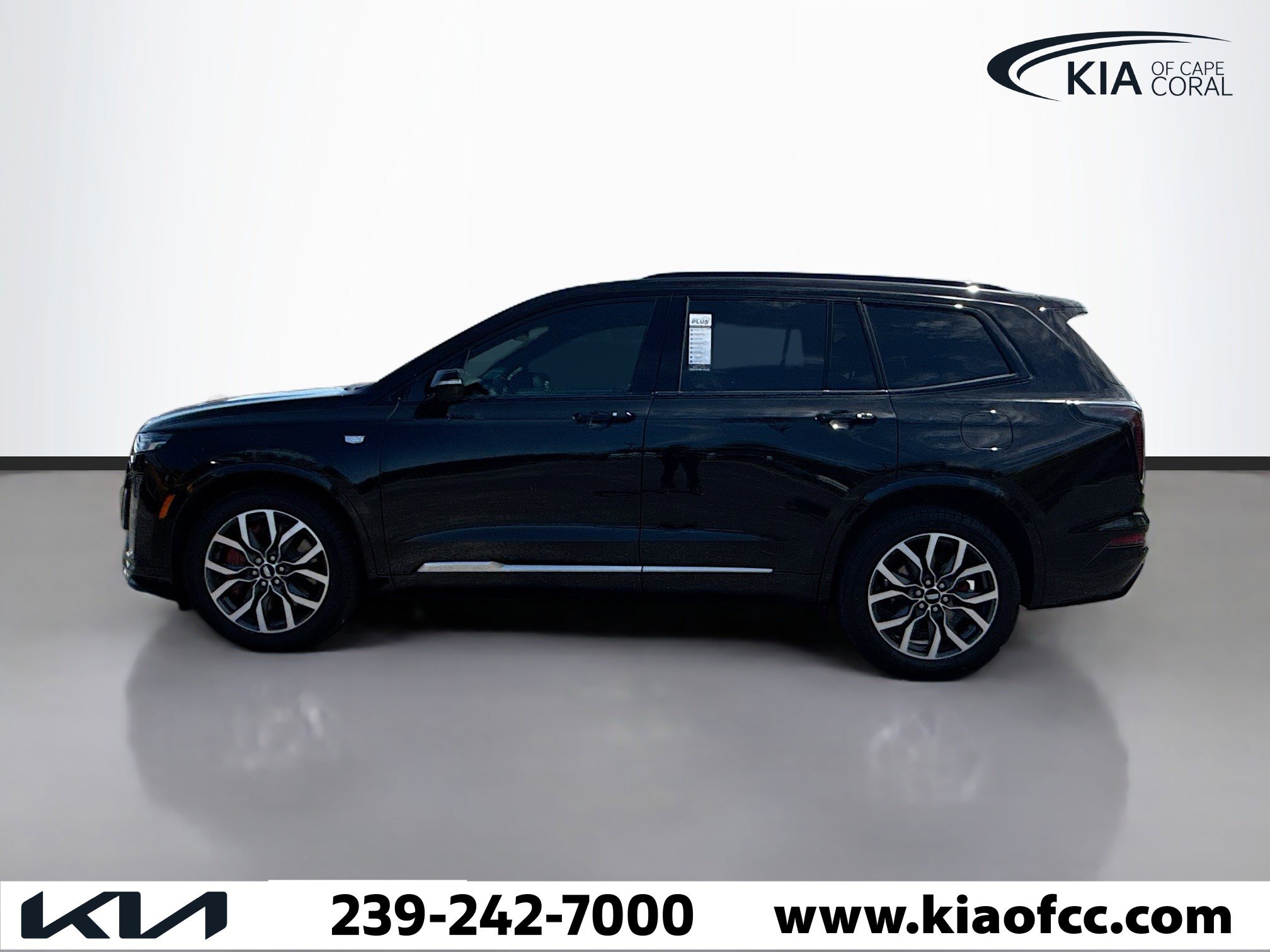 Used 2023 Cadillac XT6 Sport w/ LPO, Floor Liner Package image 2