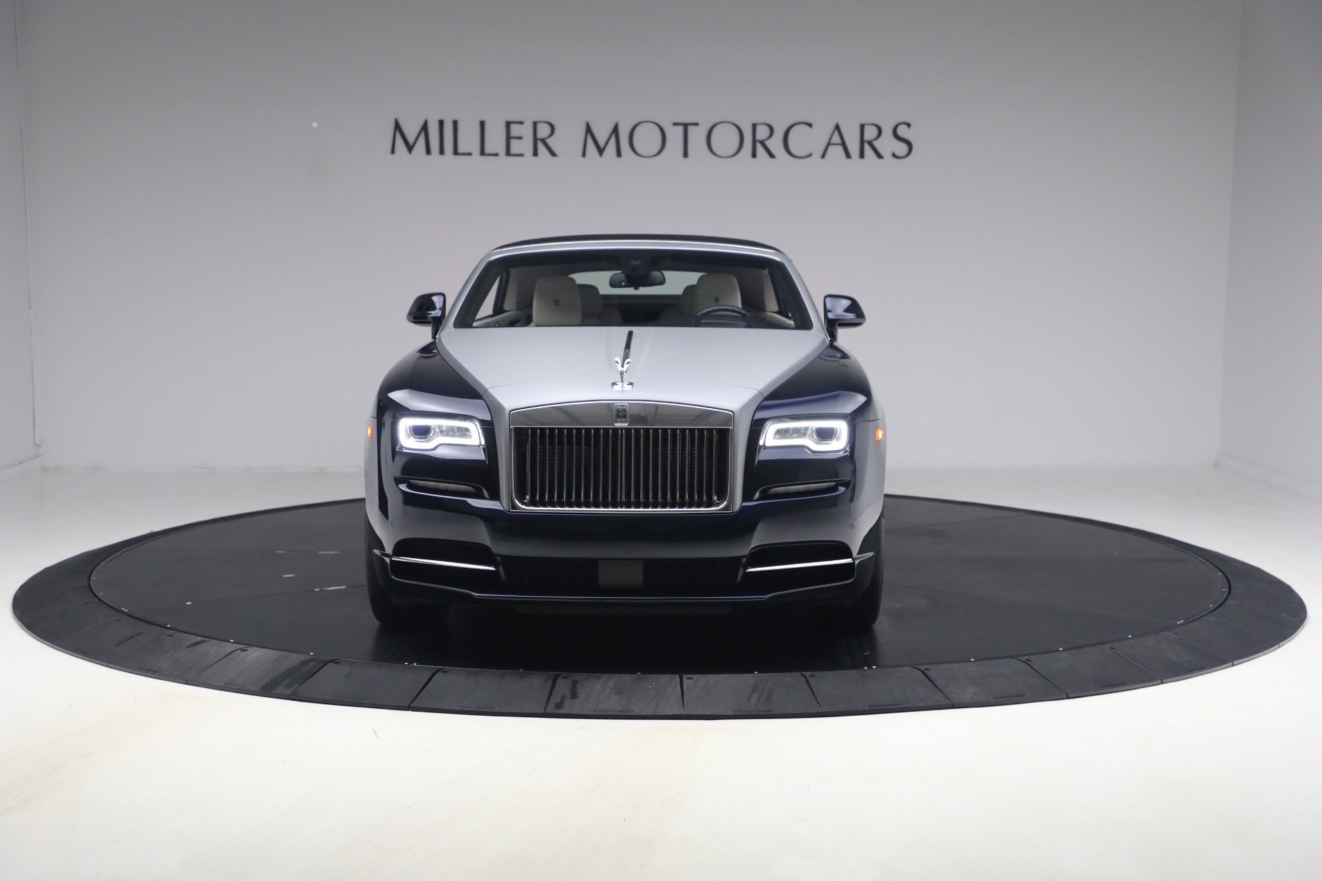 Certified 2017 Rolls-Royce Dawn image 20