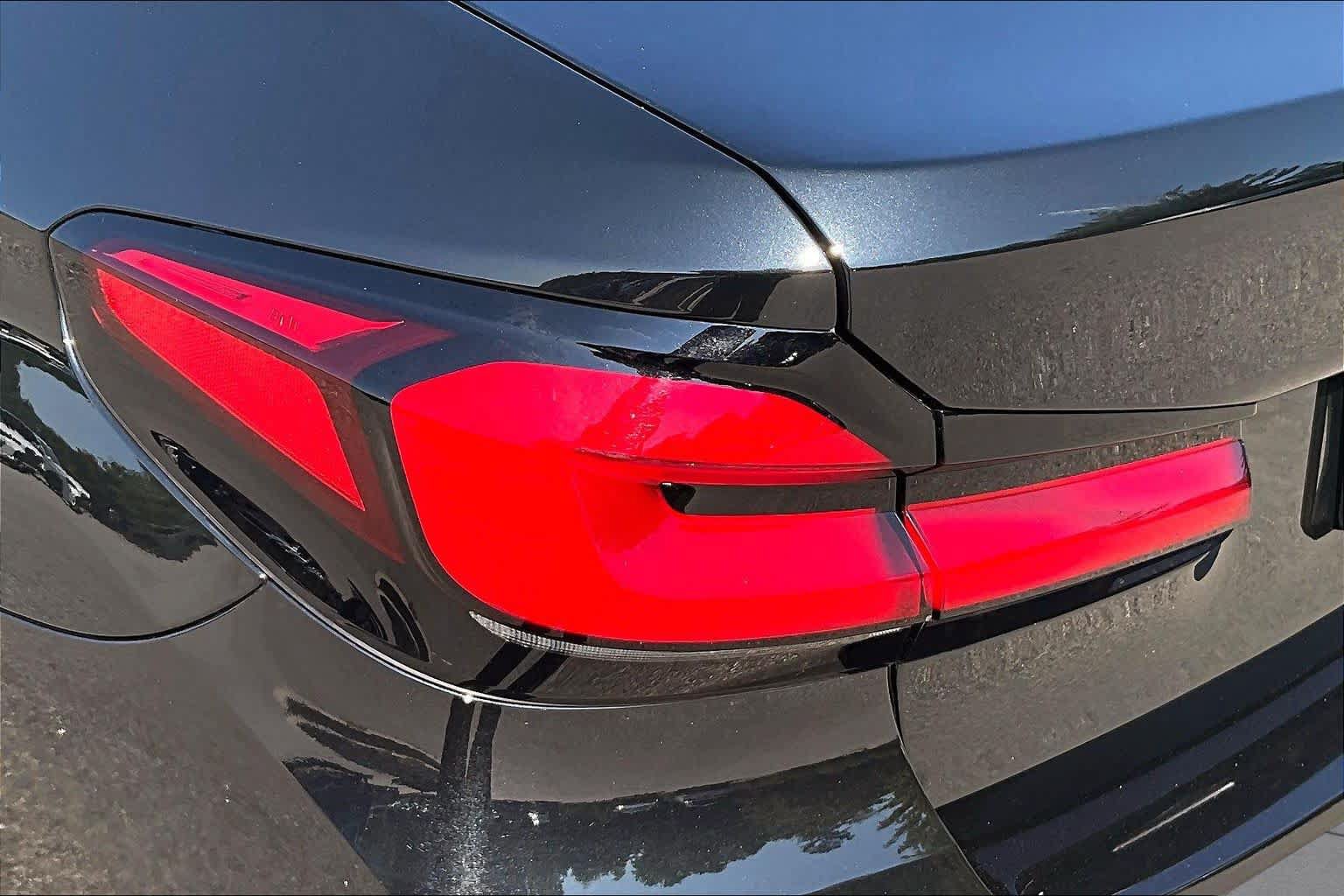 Used 2023 BMW 540i w/ Premium Package RWD image 29