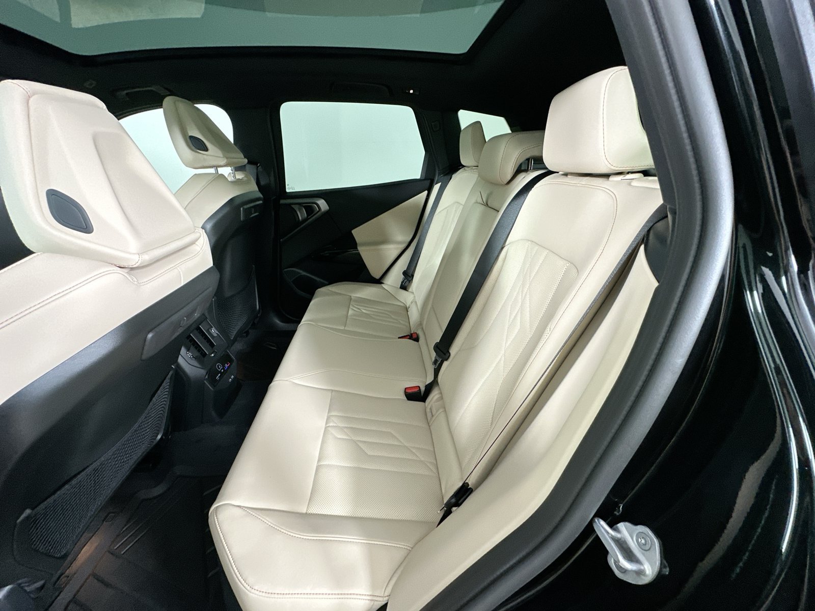 New 2026 BMW X3 xDrive30i w/ Convenience Package AWD/4WD image 37
