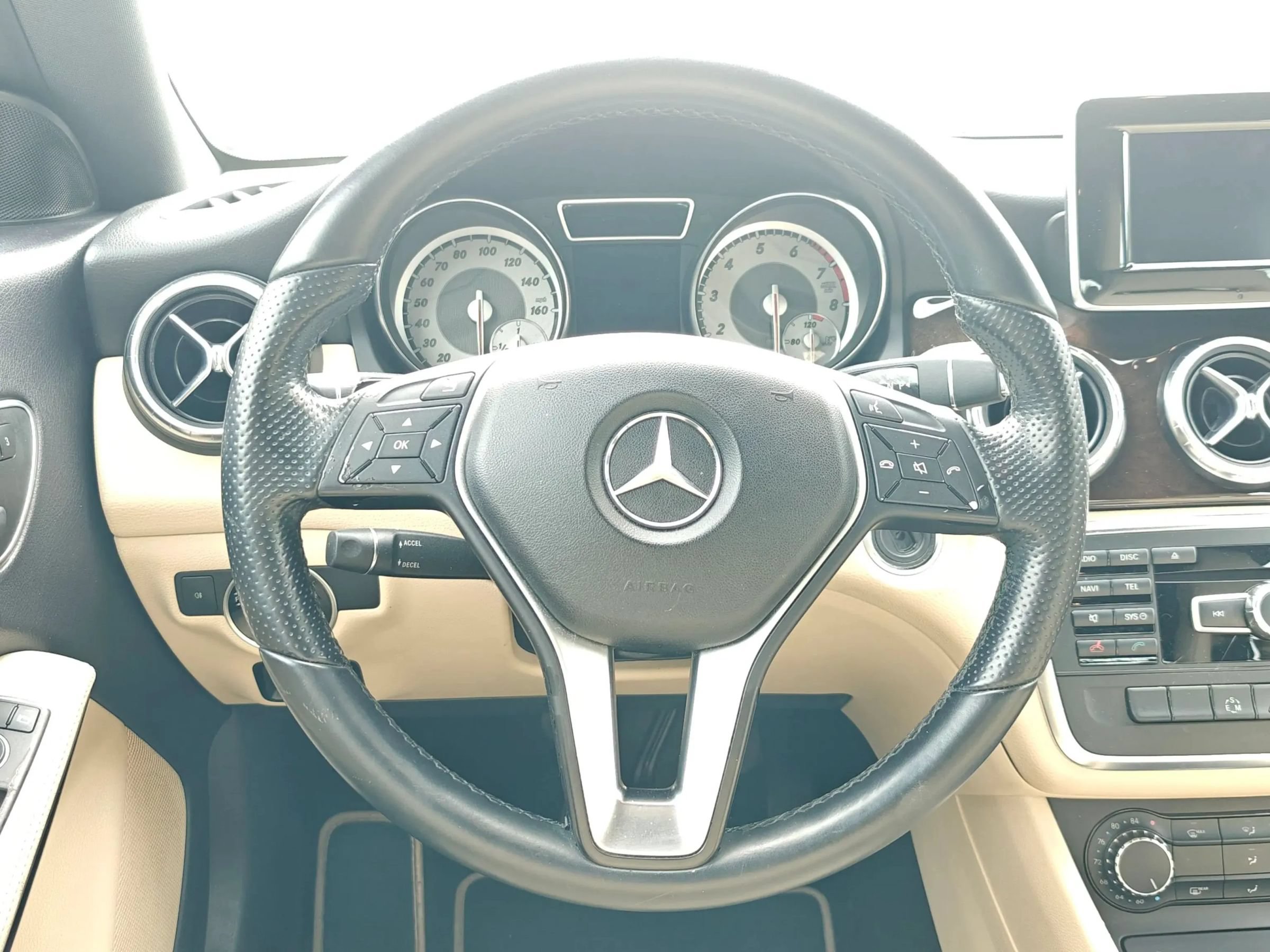 Used 2014 Mercedes-Benz CLA 250 image 18