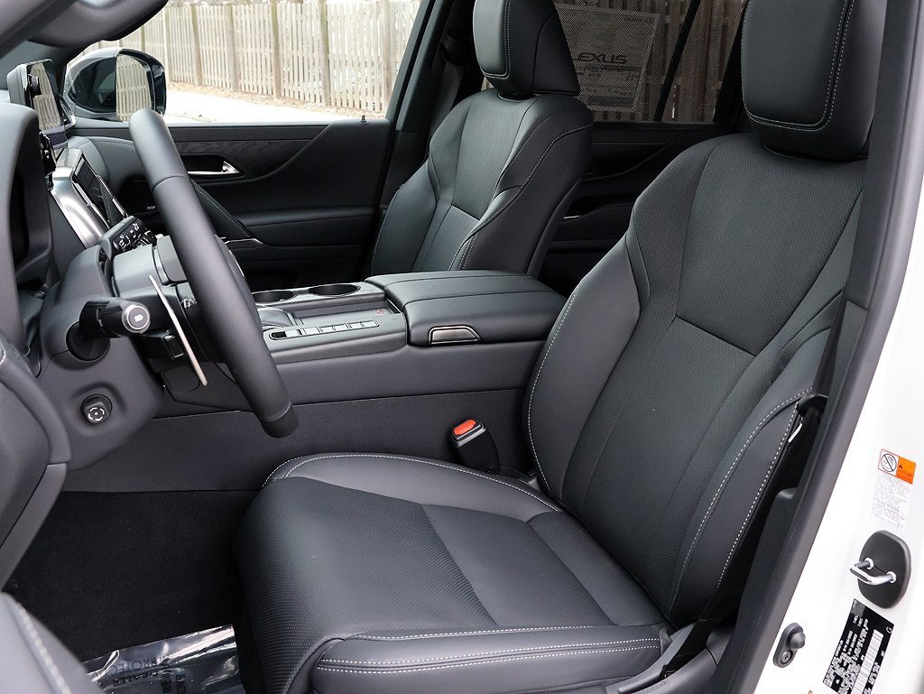 New 2026 Lexus LX 600 4WD w/ Premium Package image 11