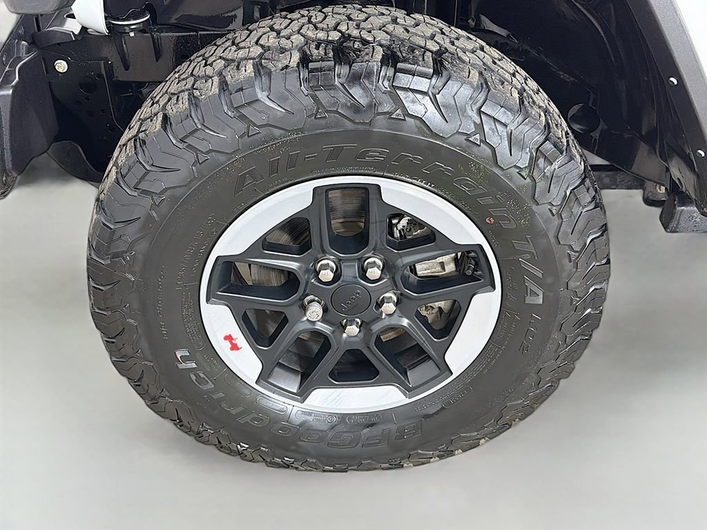 Used 2022 Jeep Wrangler Unlimited Rubicon w/ Cold Weather Group image 17