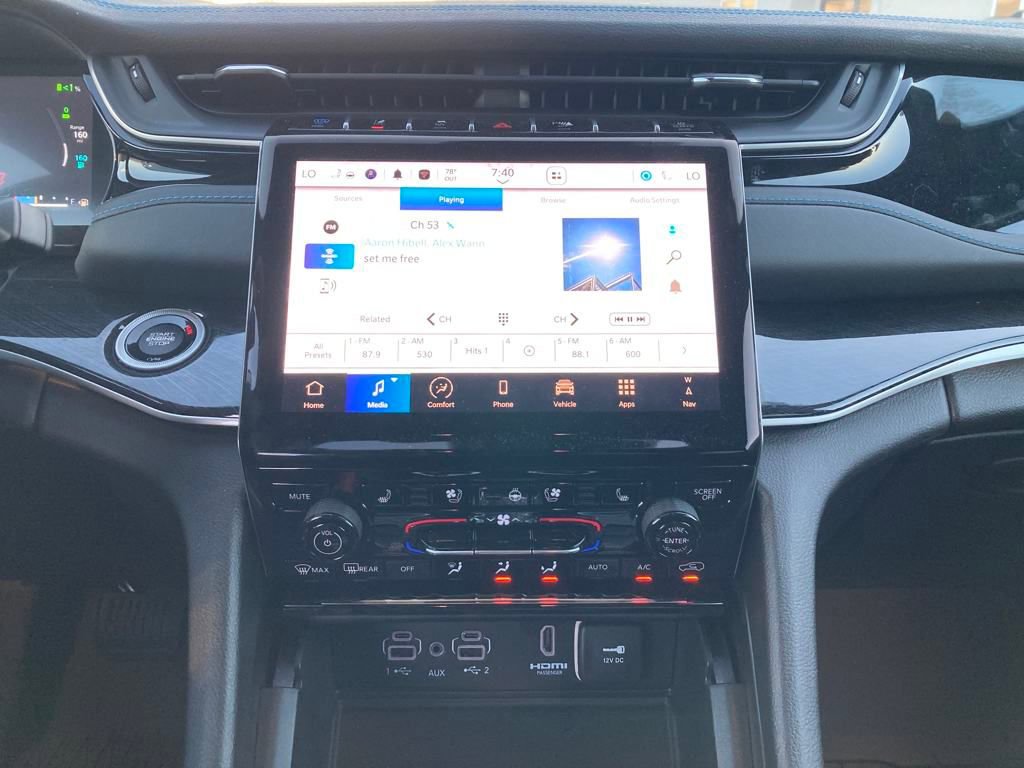 New 2024 Jeep Grand Cherokee Trailhawk w/ Advanced Protech Group II image 21