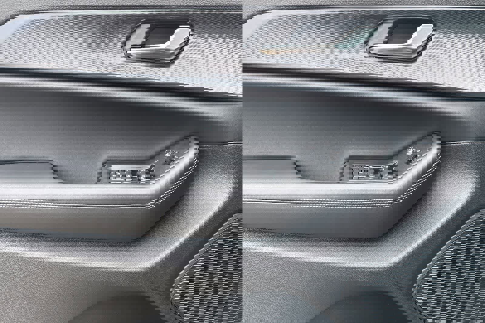 New 2025 Jeep Grand Cherokee Altitude image 12