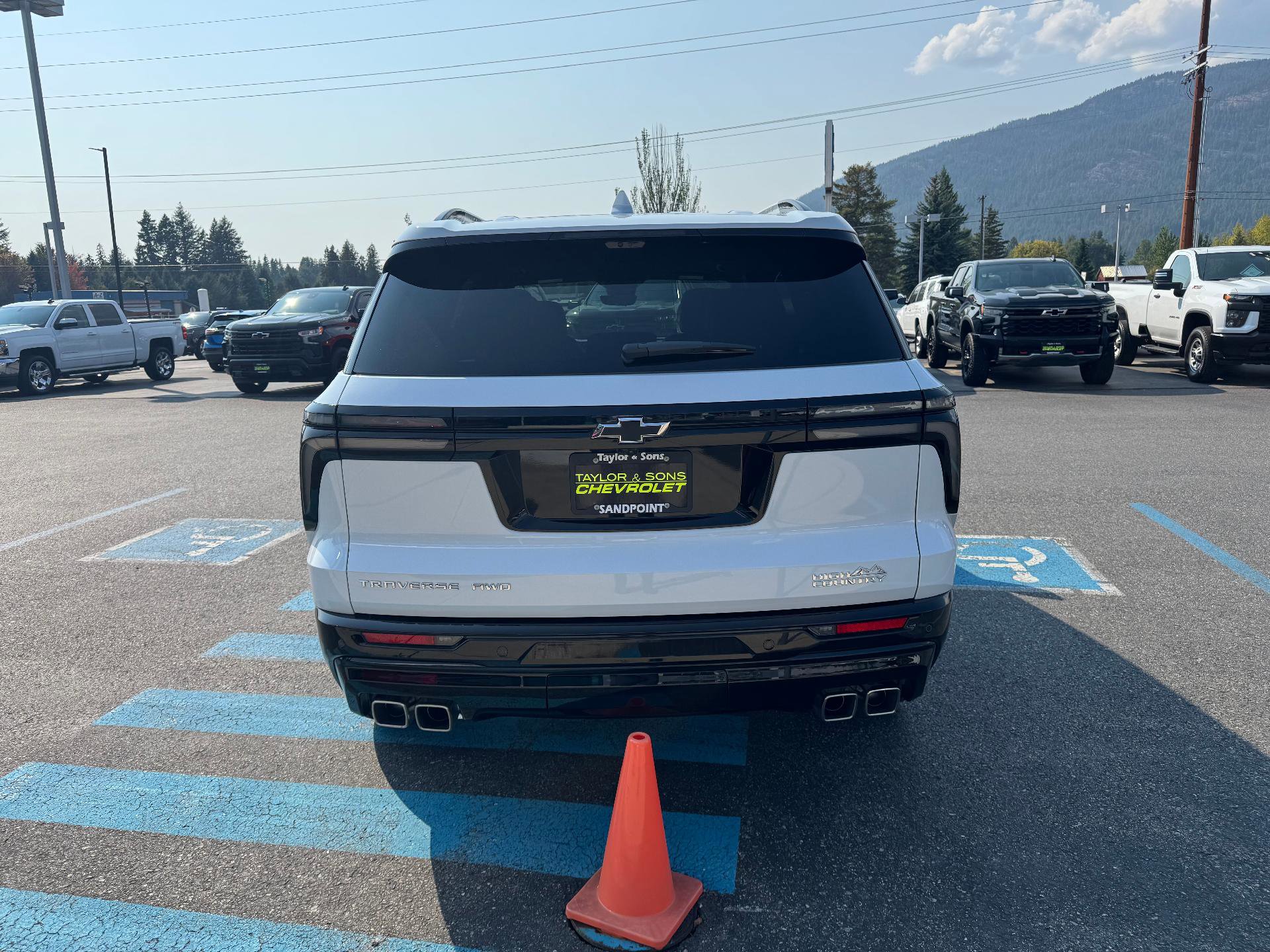 New 2026 Chevrolet Traverse High Country w/ LPO, Floor Liner Package image 6