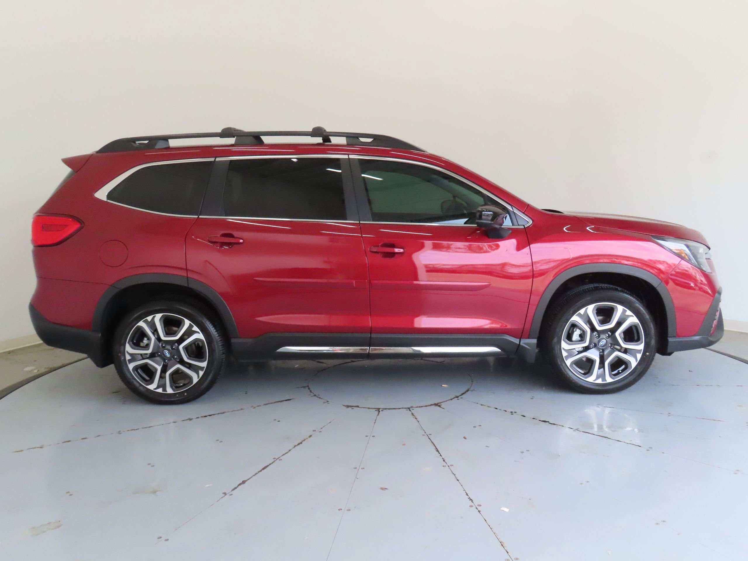 New 2026 Subaru Ascent Limited image 2