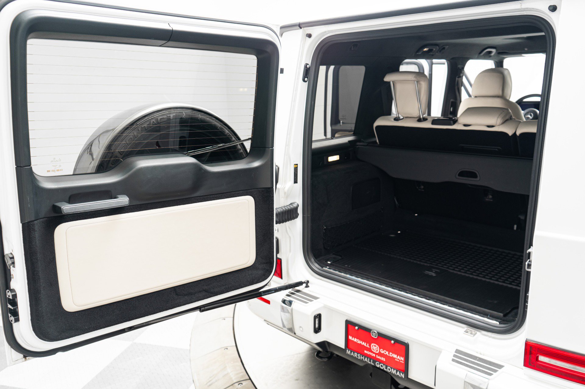 Used 2024 Mercedes-Benz G 550 image 39