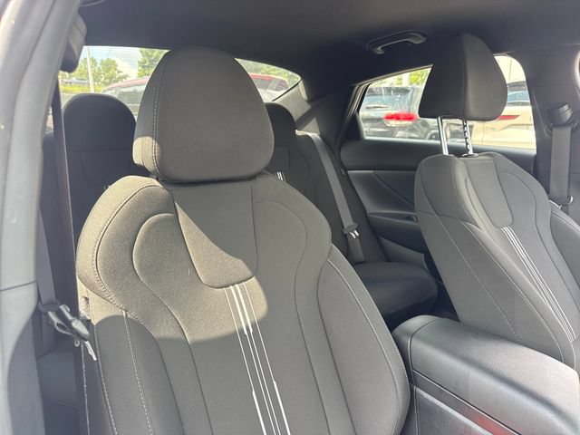 Used 2025 Hyundai Elantra Sport FWD image 23