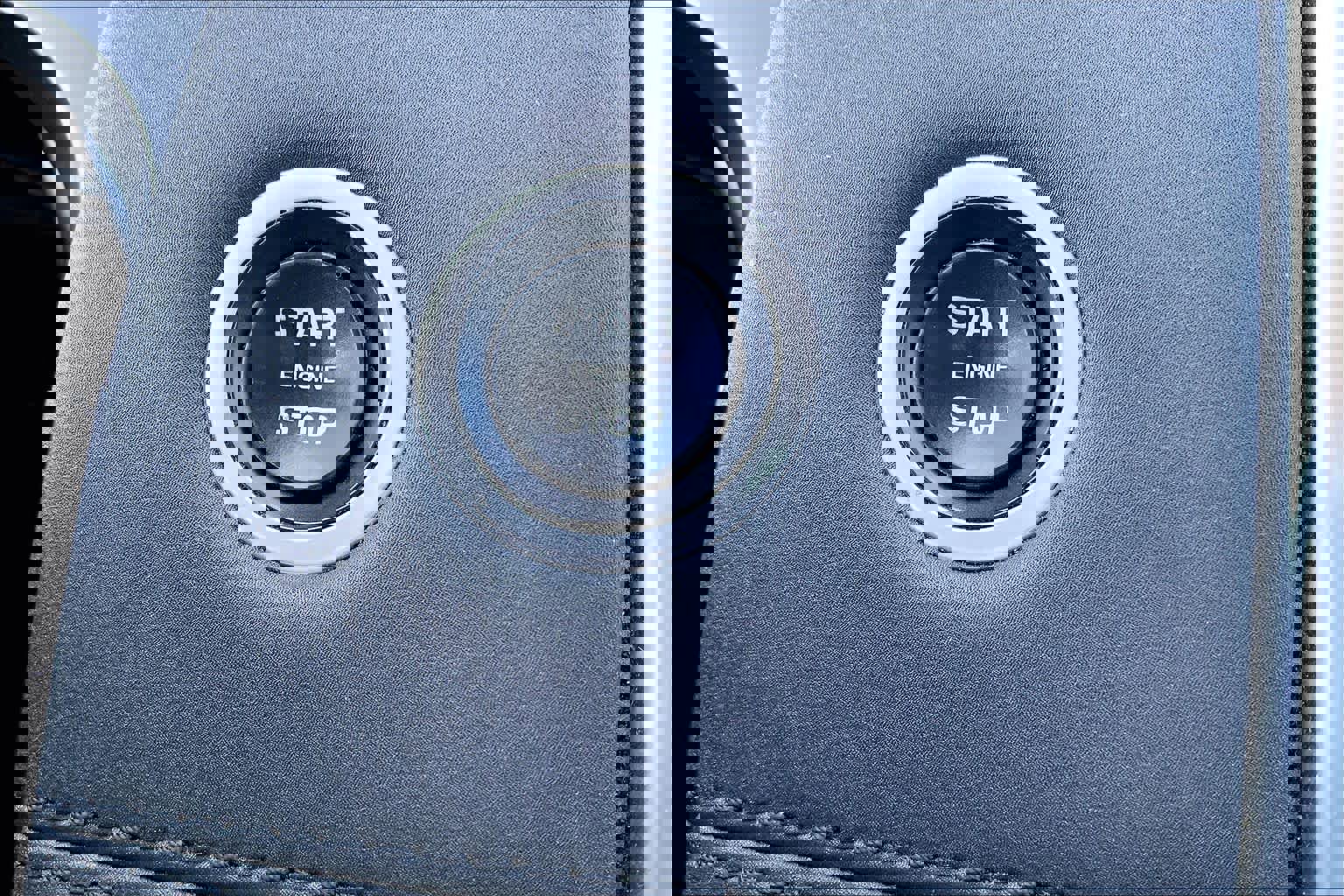 Used 2020 Land Rover Discovery Sport image 31