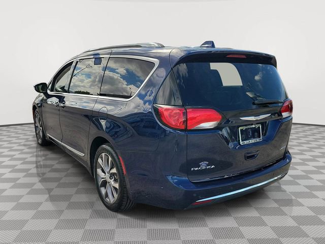 Used 2017 Chrysler Pacifica Limited FWD image 4