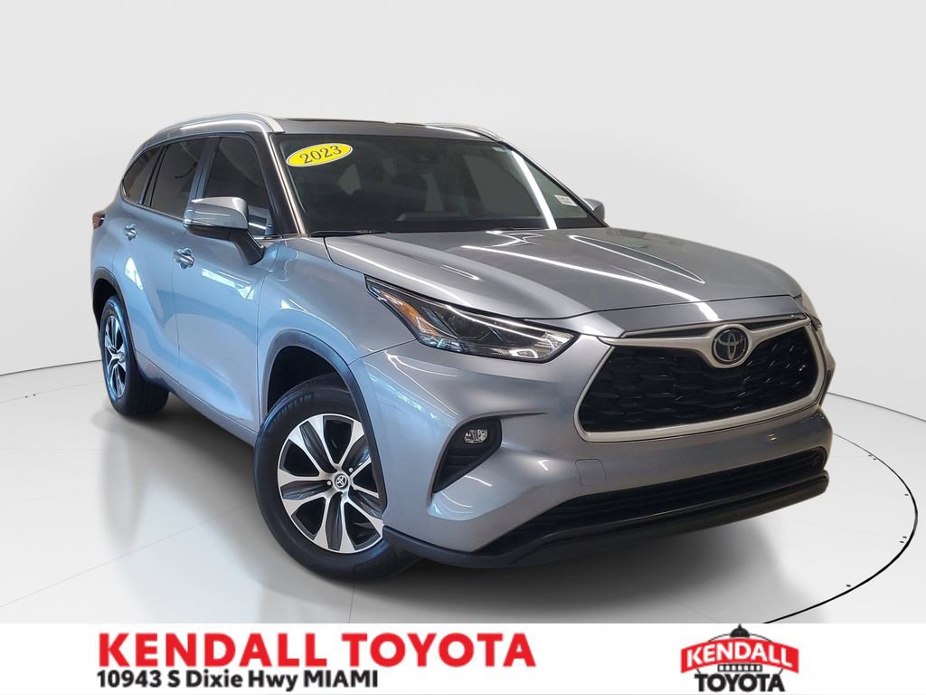 Used 2023 Toyota Highlander XLE