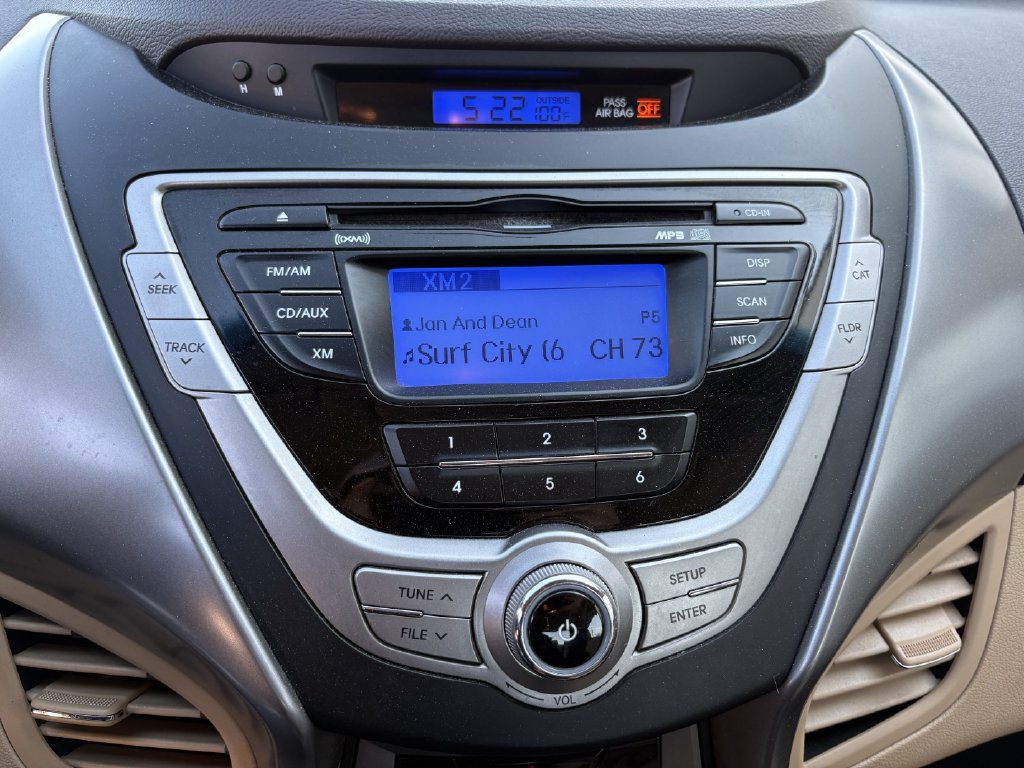 Used 2013 Hyundai Elantra GLS FWD image 19