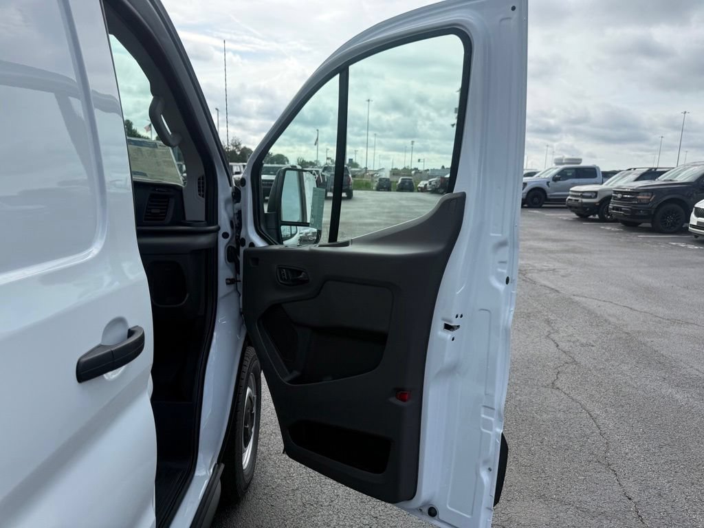New 2026 Ford Transit 250 Low Roof w/ Load Area Protection Package RWD image 57