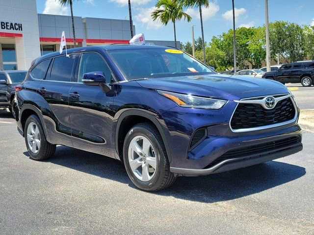 Used 2021 Toyota Highlander L FWD image 26