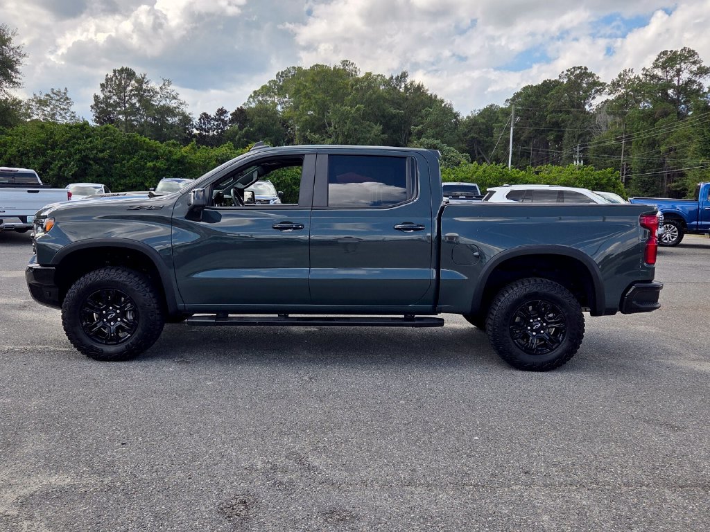 Used 2026 Chevrolet Silverado 1500 ZR2 w/ Dark Appearance Package AWD/4WD image 2