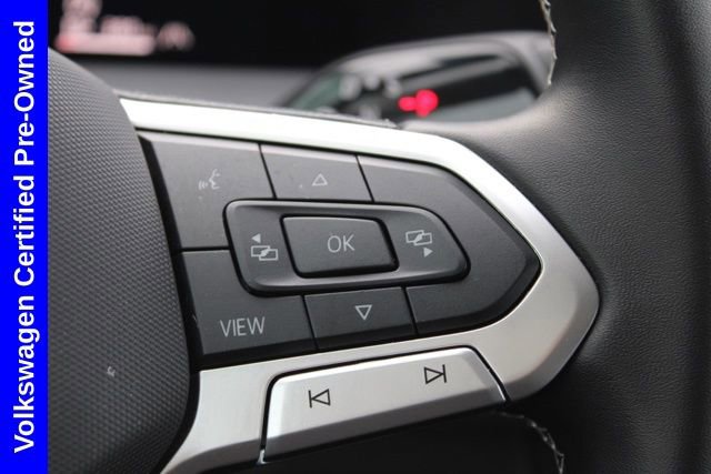 Used 2025 Volkswagen Tiguan SE image 28