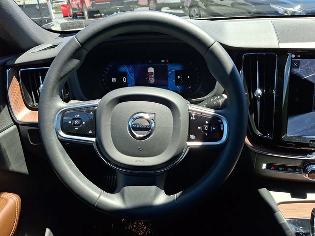 Used 2023 Volvo XC60 B5 Plus AWD/4WD image 20