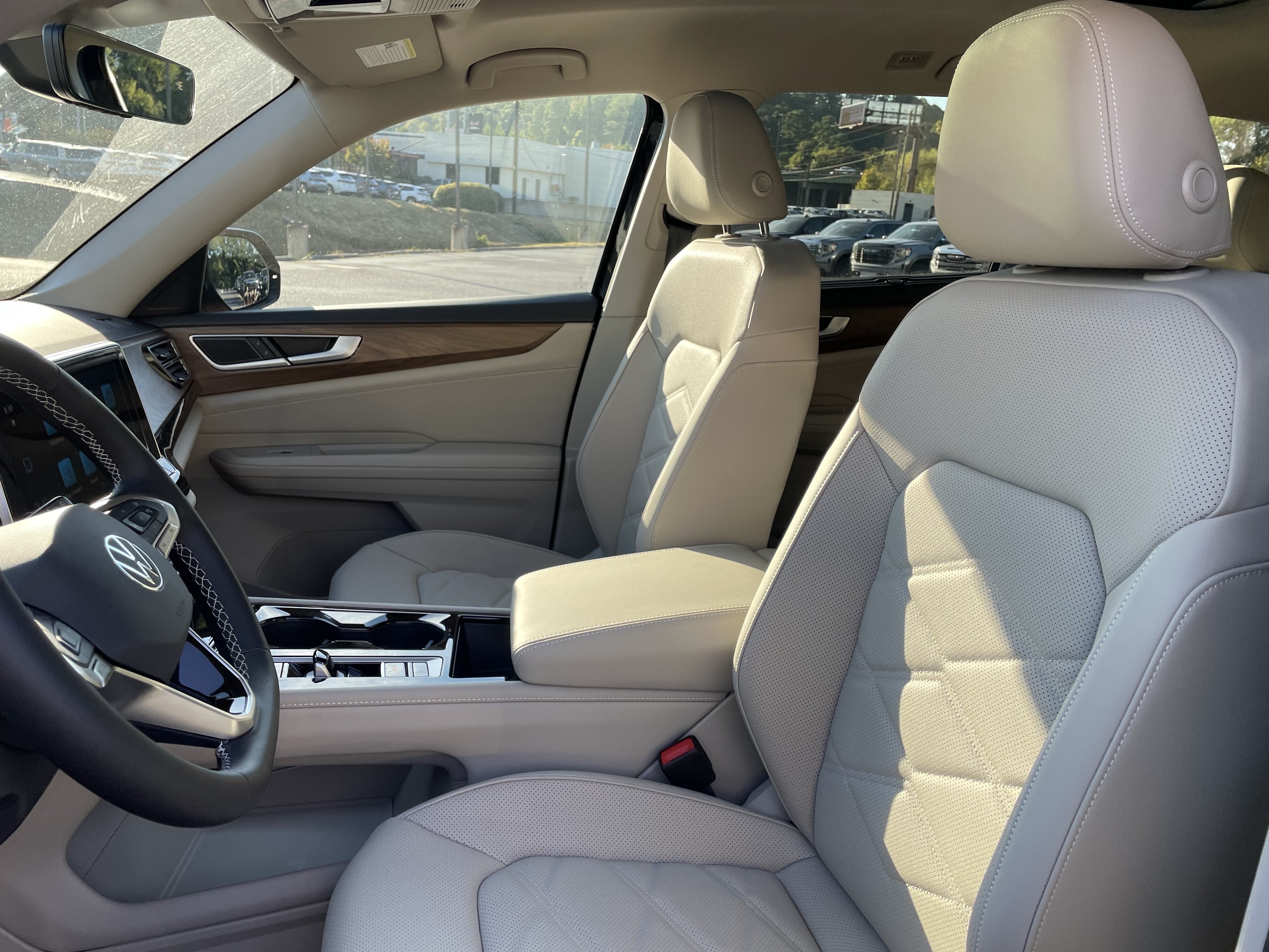 New 2026 Volkswagen Atlas SE FWD image 14