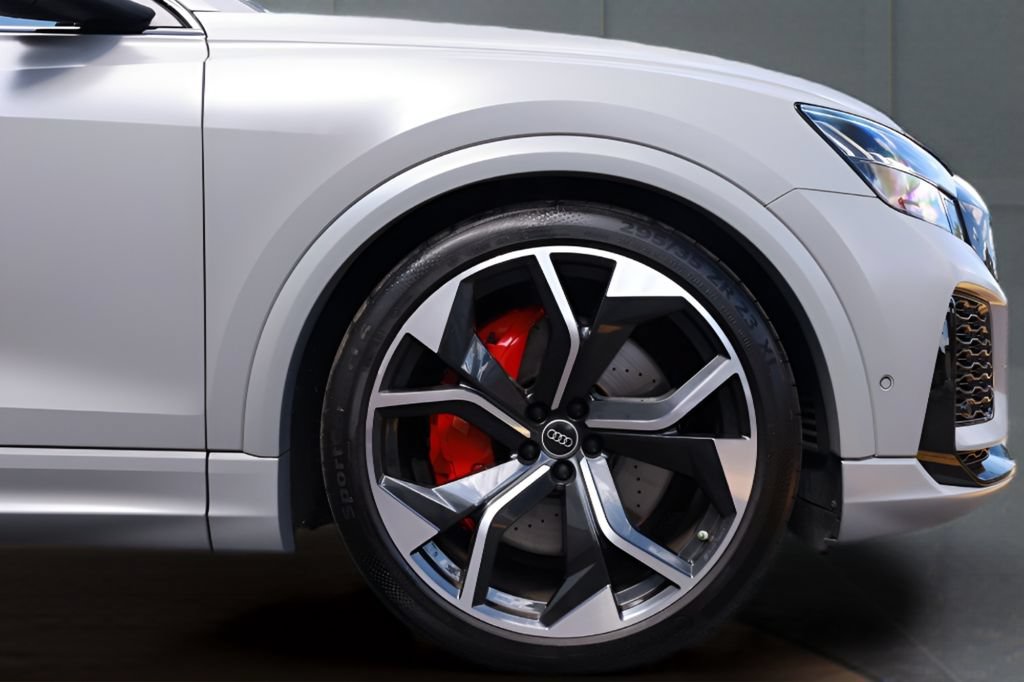 Used 2024 Audi RS Q8 AWD/4WD image 16