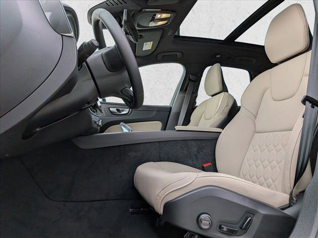 New 2026 Volvo XC60 B5 Plus w/ Protection Package Premier image 4
