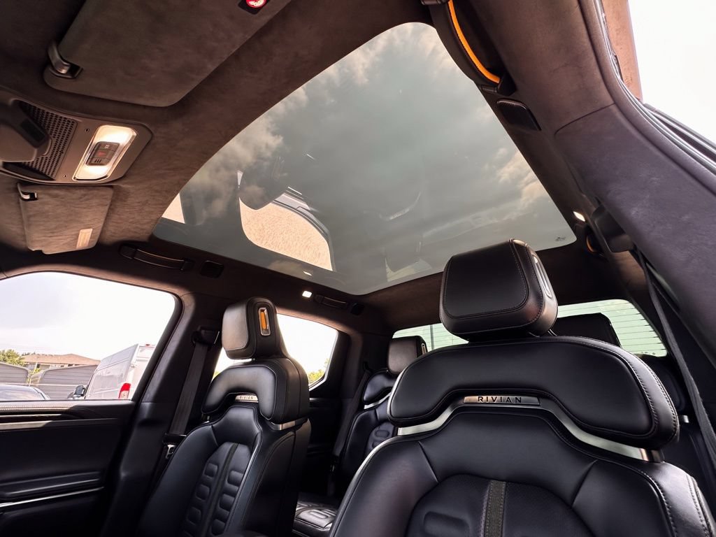 Used 2023 Rivian R1T Adventure AWD/4WD image 22
