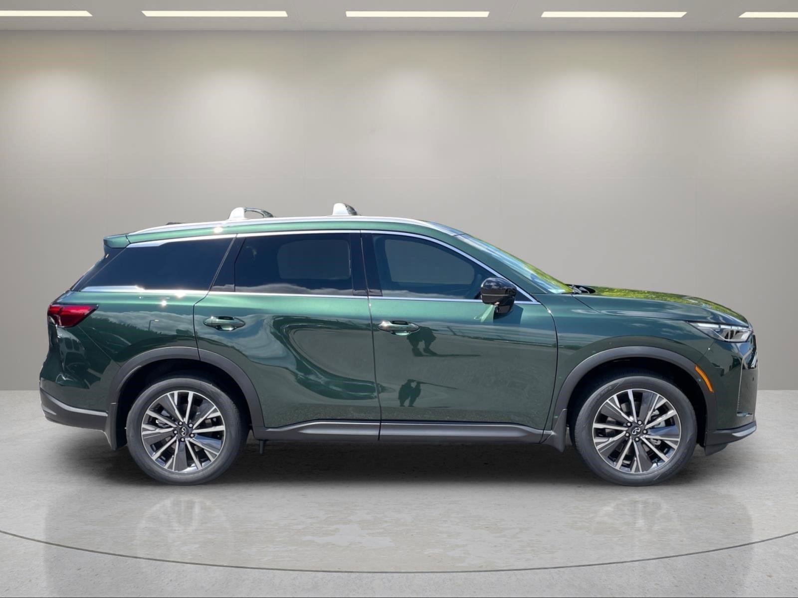 New 2027 INFINITI QX60 Luxe w/ Family Package AWD/4WD image 8
