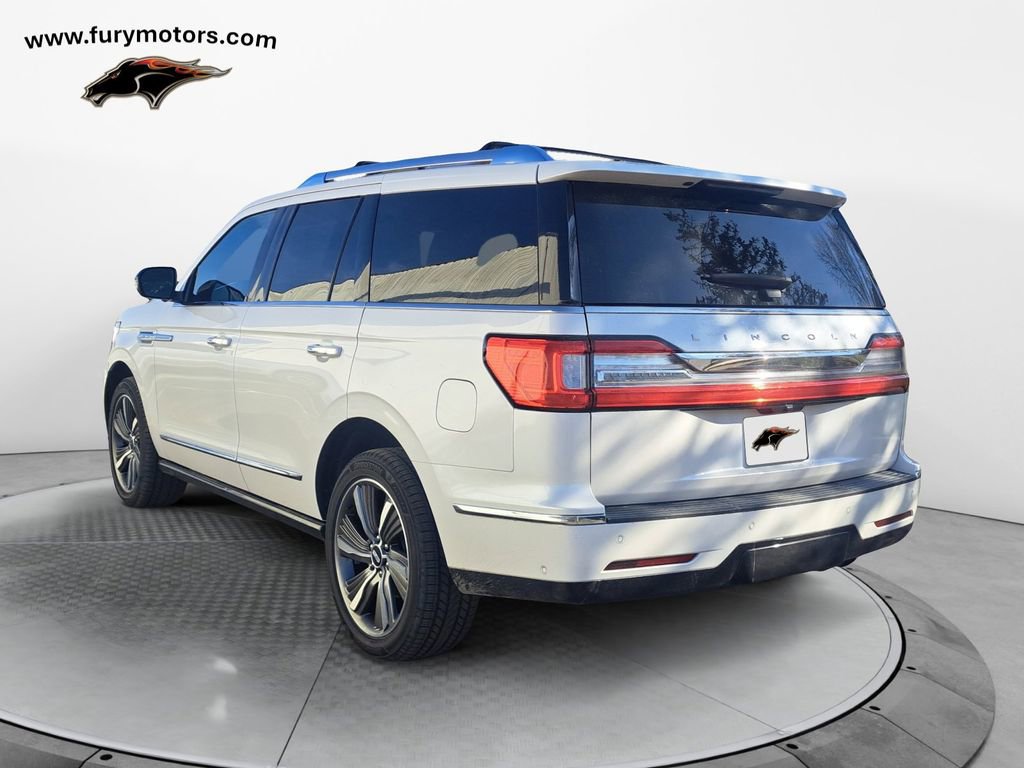 Used 2019 Lincoln Navigator Reserve image 5