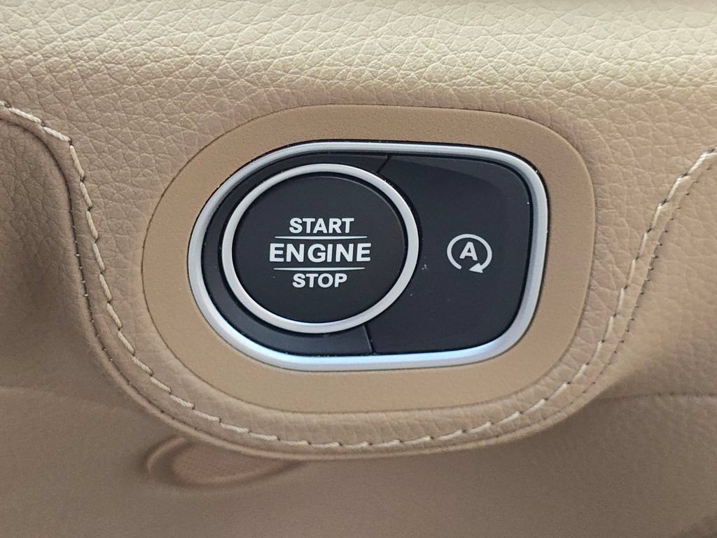 Used 2024 Mercedes-Benz GLS 580 4MATIC image 38