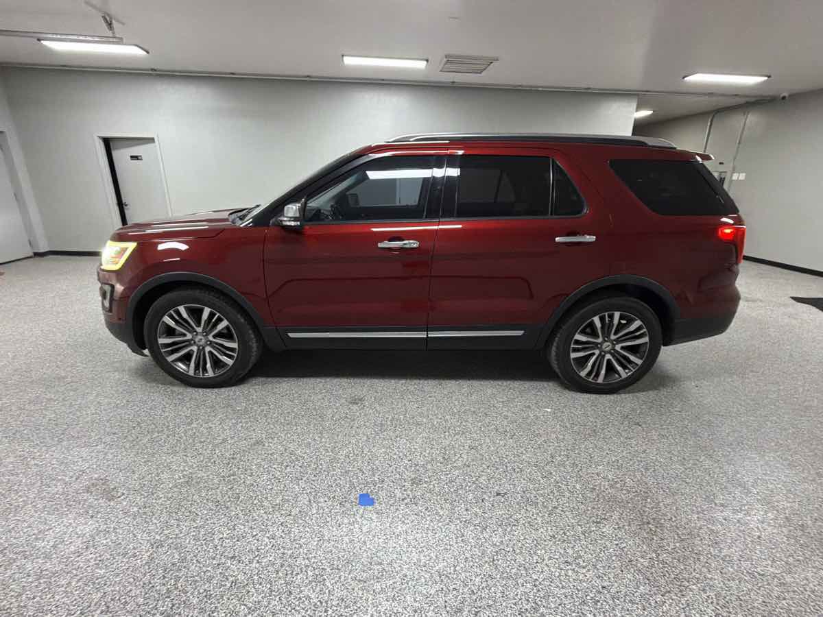 Used 2016 Ford Explorer Platinum AWD/4WD image 6