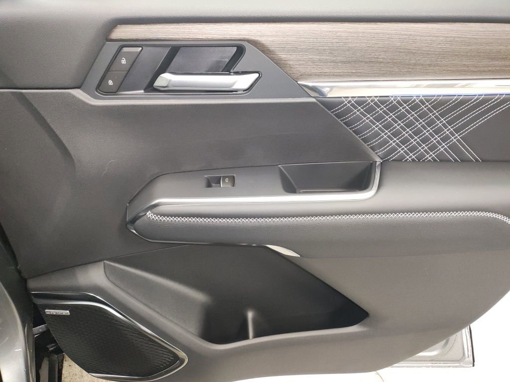 New 2026 GMC Acadia Denali w/ Super Cruise Package image 10