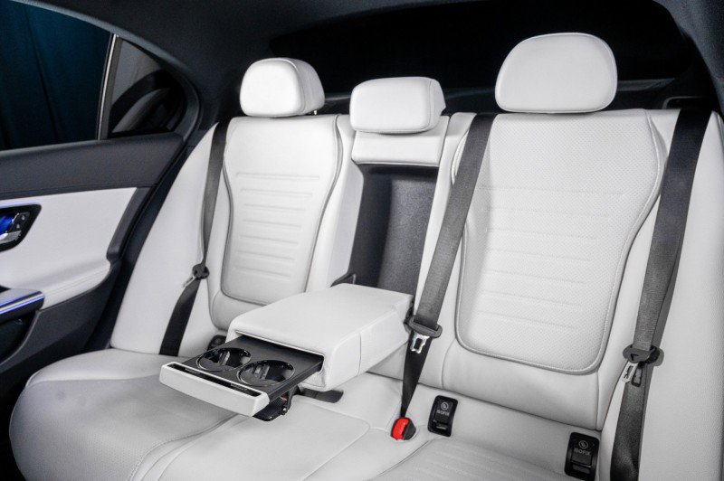 Certified 2025 Mercedes-Benz C 300 Sedan image 17