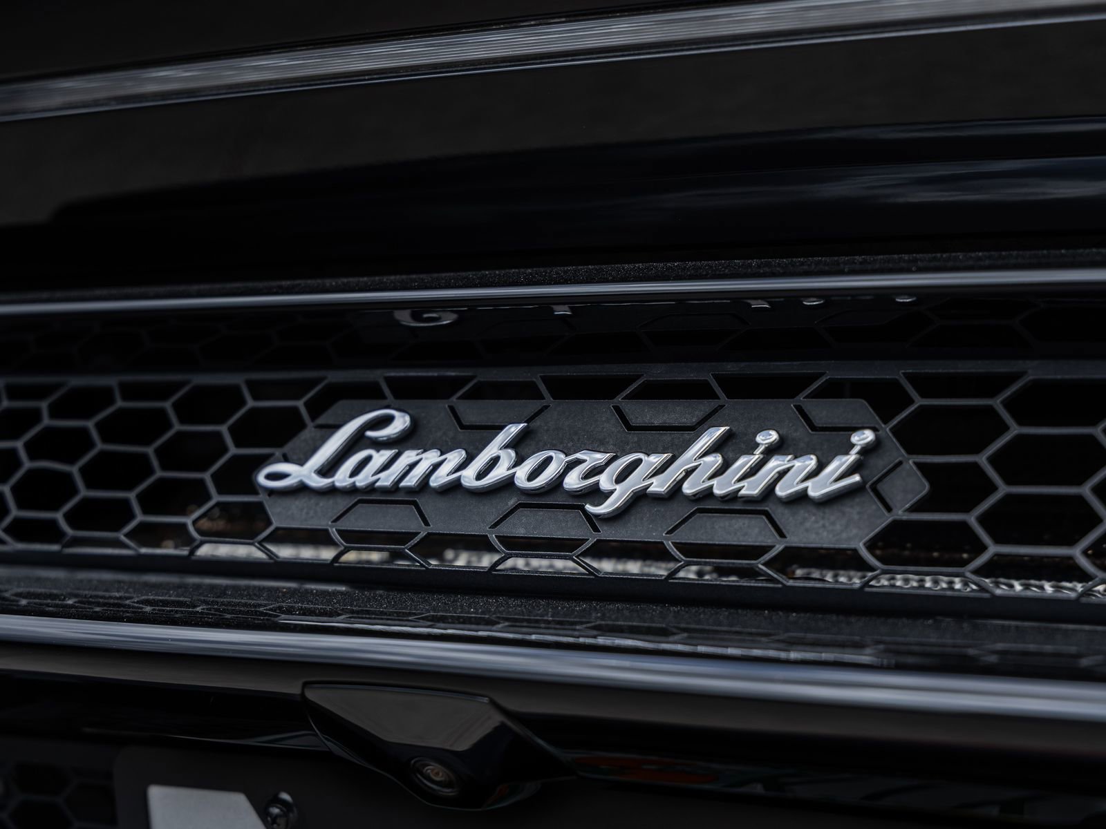 Used 2020 Lamborghini Huracan EVO image 15