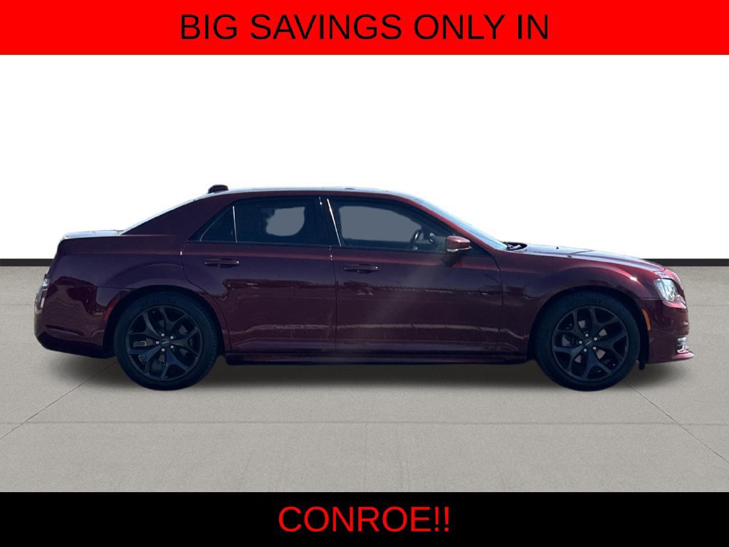 Used 2022 Chrysler 300 Touring L w/ Popular Equipment Group RWD image 4
